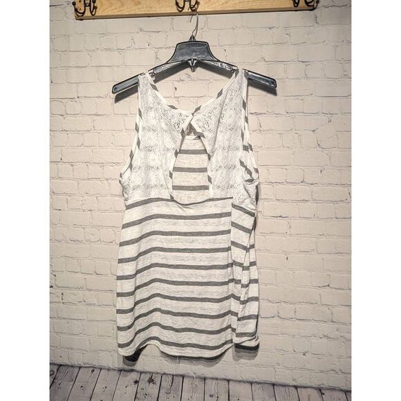 Torrid open back stretchy  tank top size 3x - Picture 2 of 2